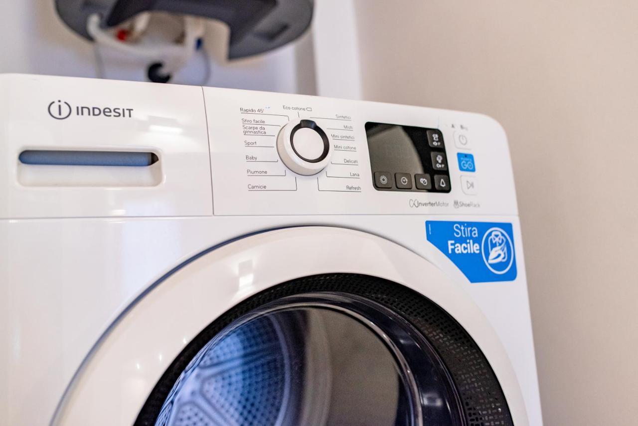 Cavour Central Apartment トリノ エクステリア 写真